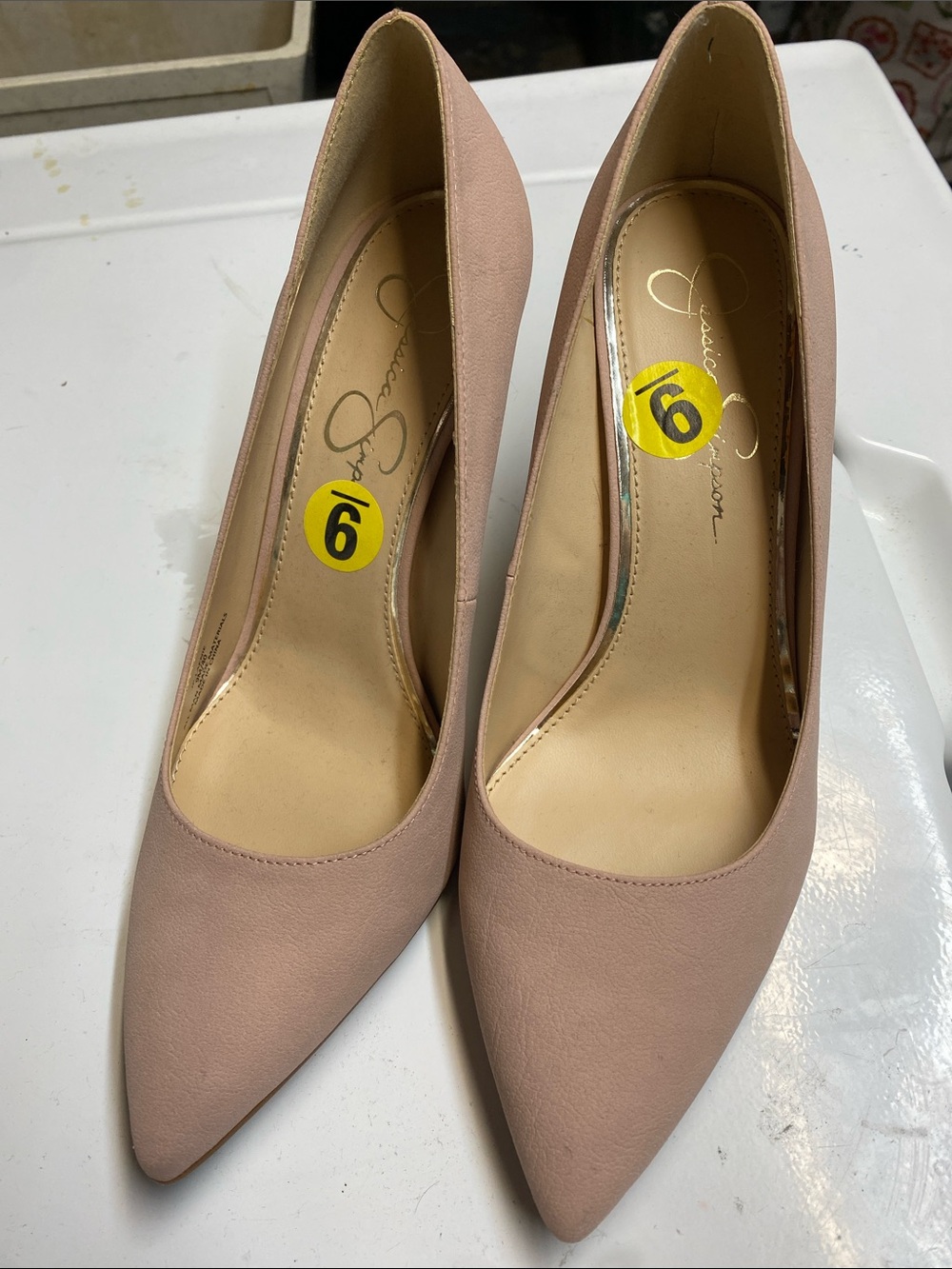 Jessica Simpson nude pumps. Size 9